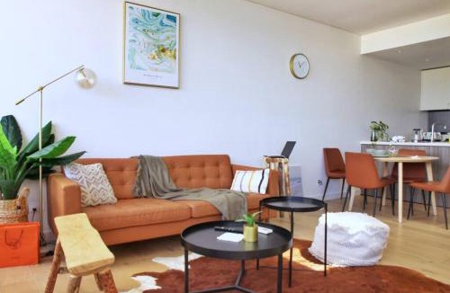 Wentworth Point Apartment | Unbeatable Water View