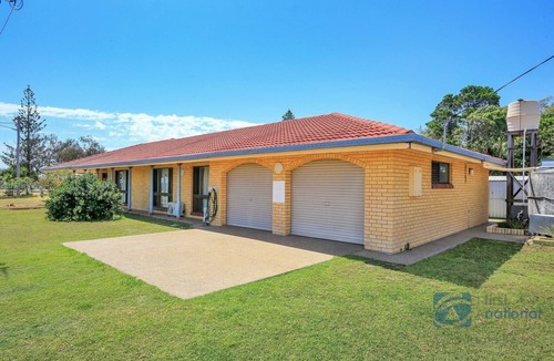 Woodgate House | Uninterrupted views of the Ocean from the Verandah