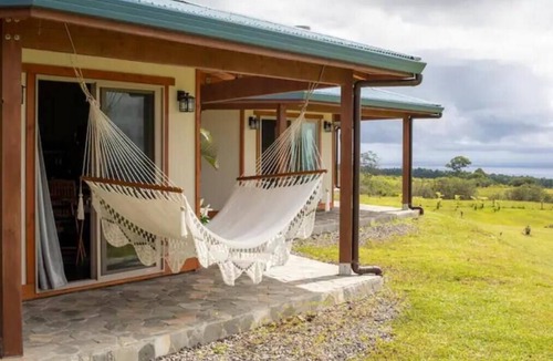 Hilo House | Unique self sufficient ocean view Eco Village in Hawaii 15 minutes from Hilo