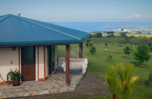 Hilo House | Unique self sufficient ocean view Eco Village in Hawaii 15 minutes from Hilo