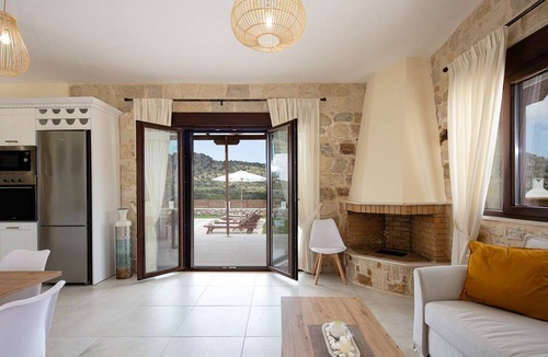Melidoni Villa | Unique Stonebuilt rural Retreat with private pool!