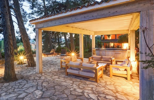 Kontokali Villa | Unique view, private beach path, 5km from Corfu City, beautiful Corfiot villa.
