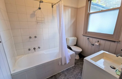 Bright Cottage | Unit 2 - Two Bedroom - HomeAway
