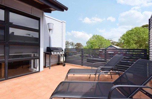 Huskisson Apartment | Unit 4 - Modern 3BR Family Friendly Apt Huskisson Main Street by Nautilus Apts