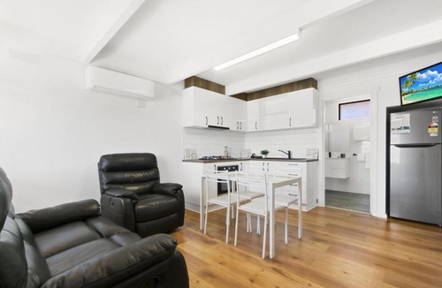 Lakes Entrance House | Unit 4 @ Ocean Bridge