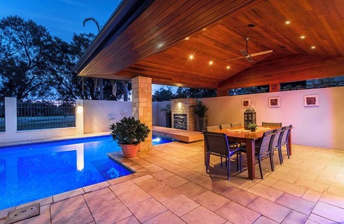 Wilson House | Unrestricted views of the Swan River with a walk/bike path to Perth