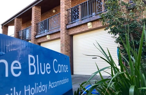 Tuross Head House | Unwind in a stylish 3 bedroom home. Within an easy stroll to beach park & shops.
