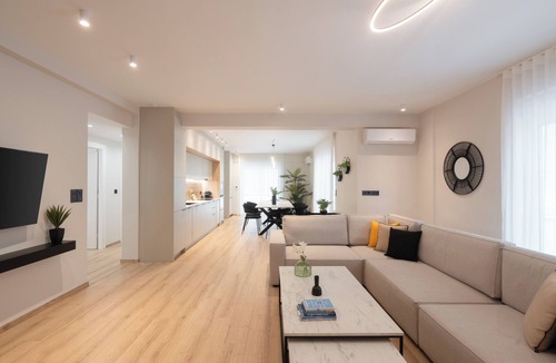 Chalandri Apartment | Upscale Apartment in Chalandri with Large Terrace