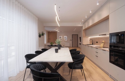 Chalandri Apartment | Upscale Apartment in Chalandri with Large Terrace