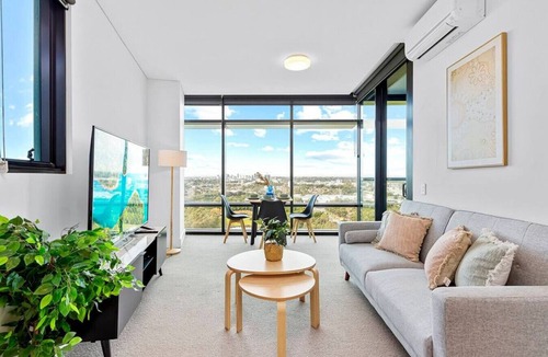 Sydney Olympic Park Apartment | Urban Lifestyle Retreat in Sydney Olympic Park