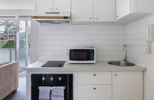St Kilda West Apartment | Urban Sands at St Kilda A Breezy Beachside Haven