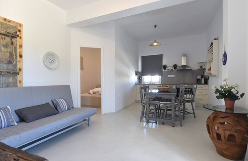 Parikia Apartment | Vagia Calm House