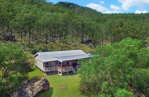 Broke House | Valley views with a sprinkle of sunsets and wine
