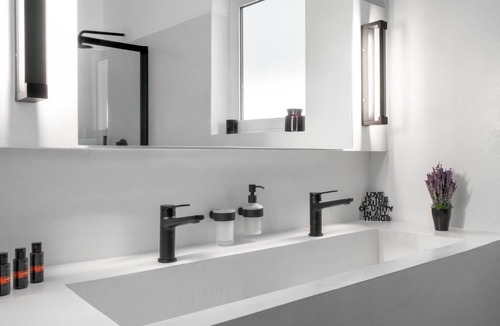 Varkiza Apartment | Varkiza Sea Front Residence by First Class Properties