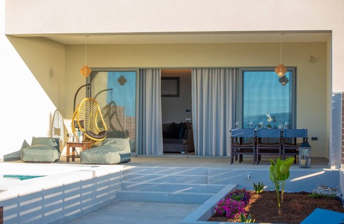 Gournai Villa | Velvet