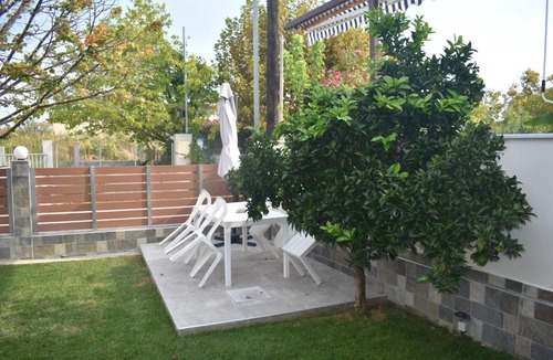 Nea Mesagkala House | Verde Home