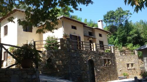 Papa Nero House | Vergopoulos Oliveyard