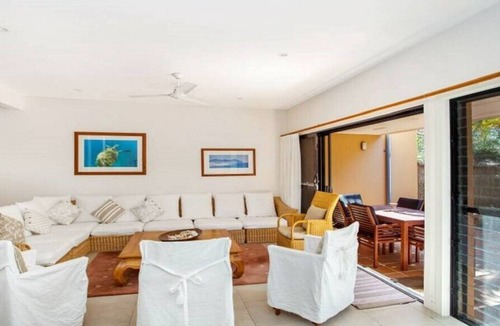 Byron Bay Apartment | Very private townhouse with direct beach access