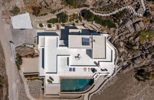 Mykonos House | Villa Paschalia,Sea View, Pool, Gym, Sleeps 10