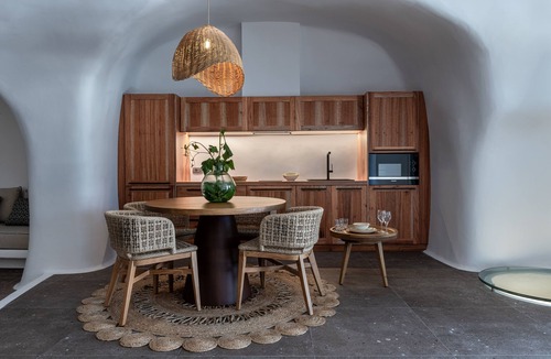 Messaria Hotel | Victoria Caves