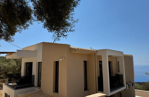 Nea Smirni Villa | viila before booking, read the rules on the host's profile