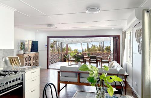 Urangan House | Vila Paus Satu - Ocean Views Hervey Bay