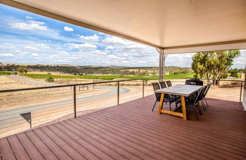 Emu Flat Villa | Villa ∙ 1 bedroom ∙ 4 guests