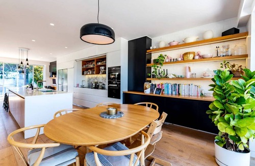 Bilgola Beach Villa | Villa ∙ 5 bedrooms ∙ 10 guests
