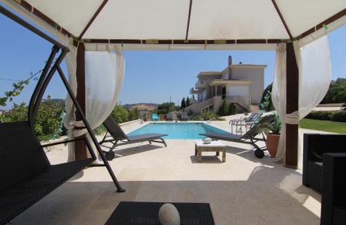 Spata-Artemida Villa | Villa Abelos