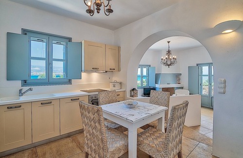 Antiparos Villa | Villa 'Afroditi A' with Sea View, Wi-Fi and Air Conditioning