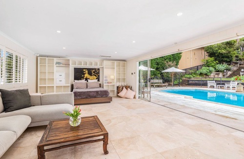 Newport House | Villa Aix @ Villa Aix