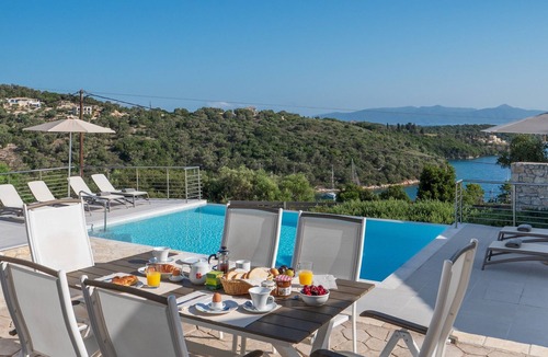 Katomerion Villa | Villa Akoni - Three Bedroom Villa, Sleeps 6