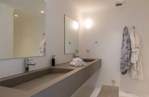 Tourlos Villa | Villa Alea - A luxury villa to rent by Agia Sofia area, Mykonos, Greece