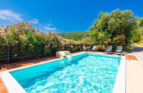 Kateleios Villa | Villa Aliona - Four Bedroom Villa, Sleeps 8