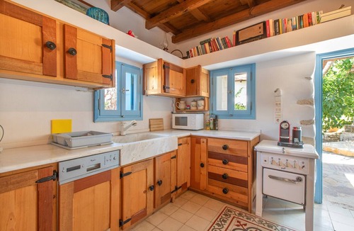 Almyrida Villa | Villa Antonia steps from the sea, Wi-Fi, air conditioning