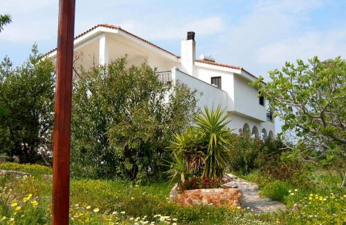 Nea Styra House | Villa Bellevue