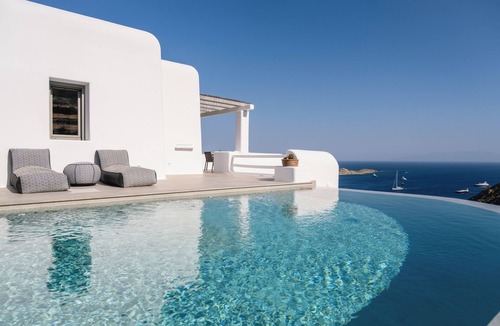 Mykonos Villa | Villa Camelia 2 - 2BR - Private Pool & Jacuzzi - Sea View - Psarou (Nammos)
