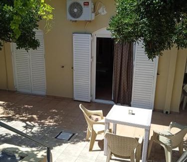 Kato Assos Apartment | Villa Constantsia
