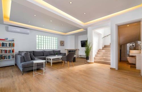 Ixia Villa | Villa Dana by Villa Plus