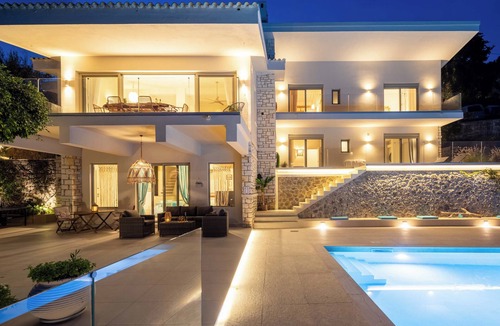 Kommeno Villa | Villa Dell Amore - Private dock - Private Pool - Seafront