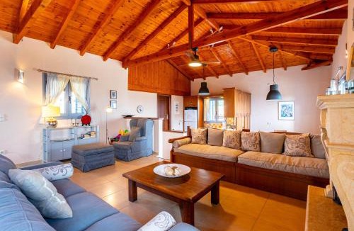 Kardamyli Villa | Villa Eleni - Private Pool Retreat near Kardamili