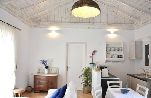 Apolpaina Villa | Villa Erietta near Lefkada center and famous Ag.Giannis beach