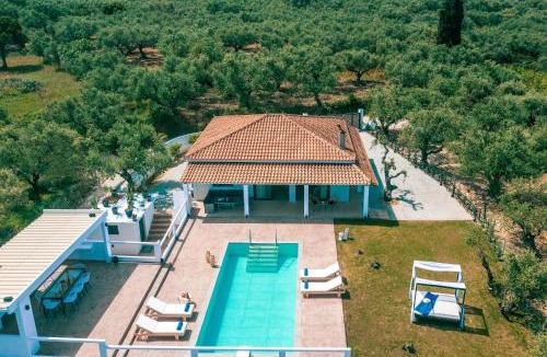 Neromilos Villa | Villa Farao with Private Pool, by ZanteWize
