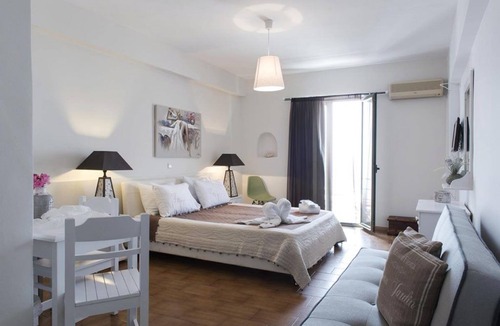 Mpatsi Hotel | Villa Fiamegou