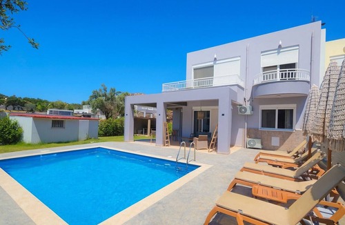 Afandou House | Villa Fountain (Pool, Garden, BBQ, Wood House)