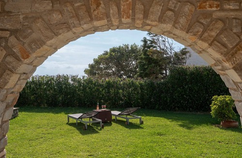 Nea Cryssi Akti Apartment | Villa Franca! Ideal for wedding parties!