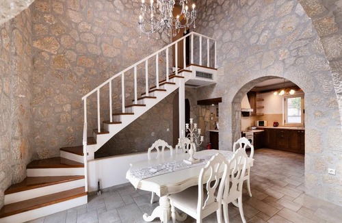 Perigiali Villa | Villa Galatia - Three Bedroom Villa, Sleeps 6