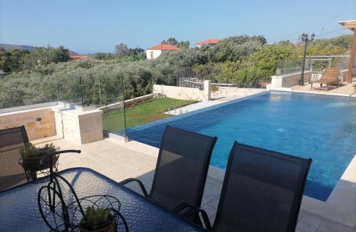 Makhairoi Villa | VILLA HALEPOURI