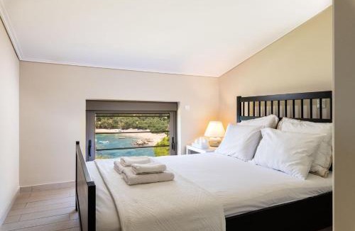 Agrilos Villa | Villa Idyle - Beachfront Residence