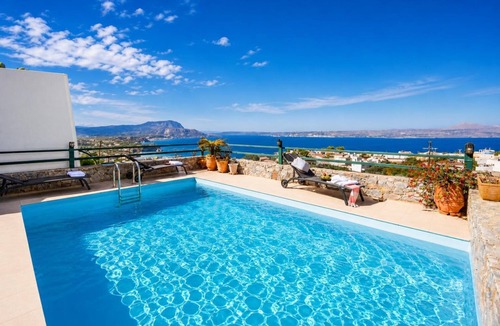 Plaka Villa | Villa Ikaros - Four Bedroom Villa, Sleeps 7